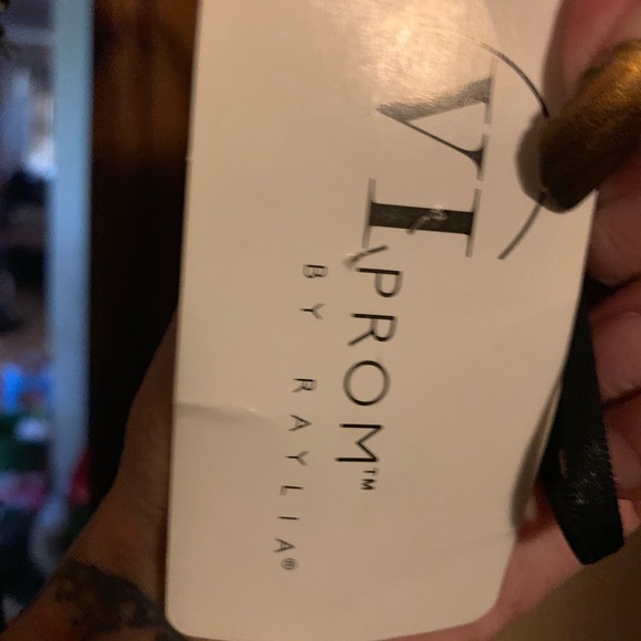 COPY - Prom dress - Picture 3 of 8